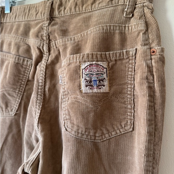 Levi's Pants - Vintage womens corduroy Levi's pants